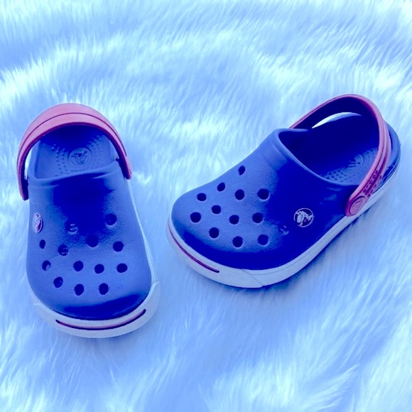 SOLD YEY !!  Crocs Baby/Toddler Clogs Size 6/7 Blue ! - Picture 6 of 9